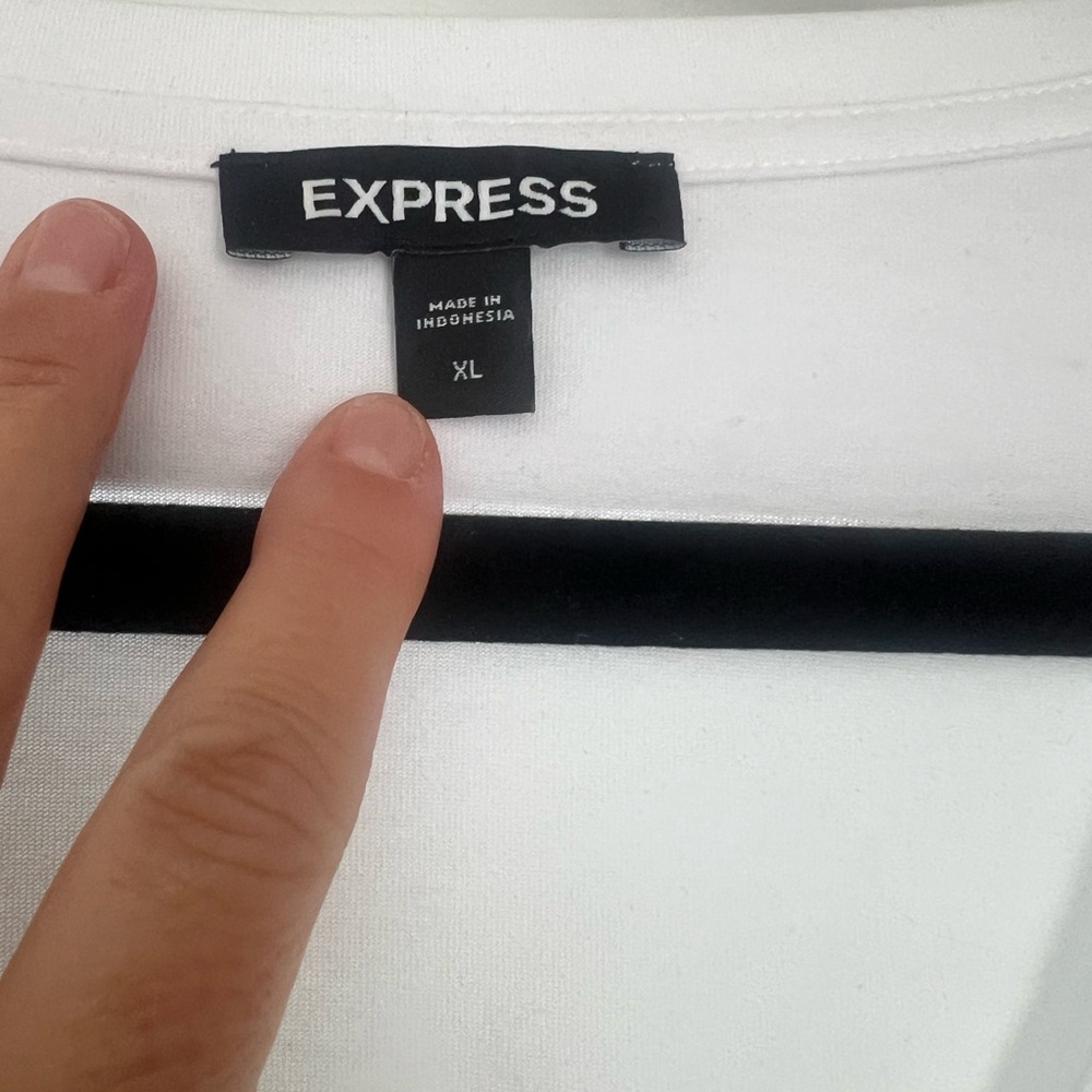 Express Puff Sleeved White Tee - Picture 2 of 4